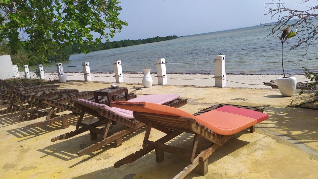 Menai Bay Beach Bungalows Unguja Ukuu Екстер'єр фото