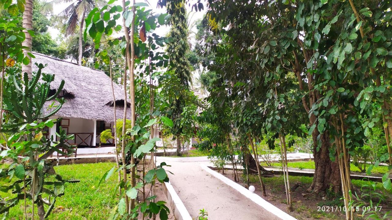 Menai Bay Beach Bungalows Unguja Ukuu Екстер'єр фото