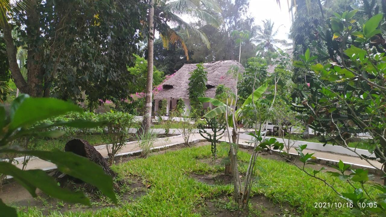 Menai Bay Beach Bungalows Unguja Ukuu Екстер'єр фото