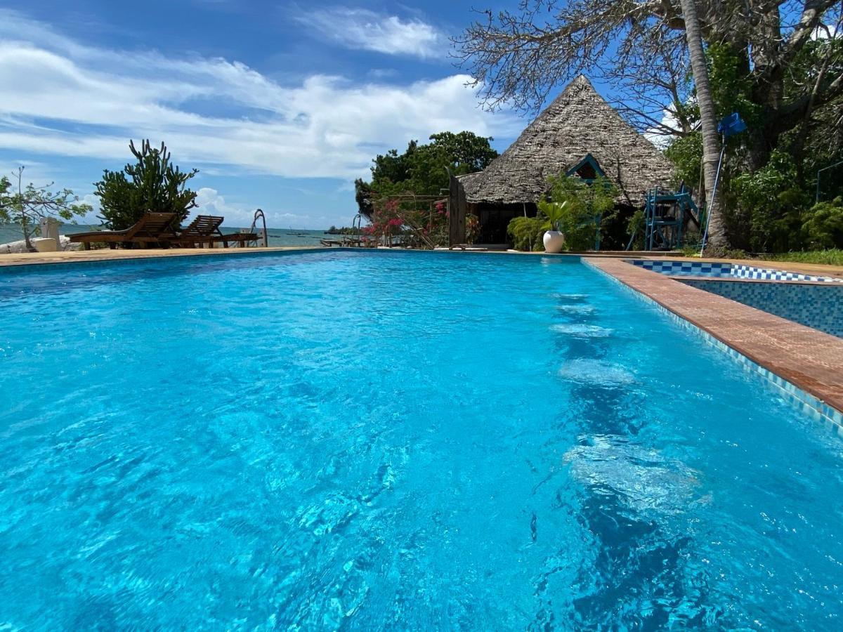 Menai Bay Beach Bungalows Unguja Ukuu Екстер'єр фото