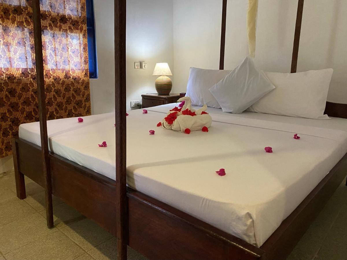 Menai Bay Beach Bungalows Unguja Ukuu Екстер'єр фото