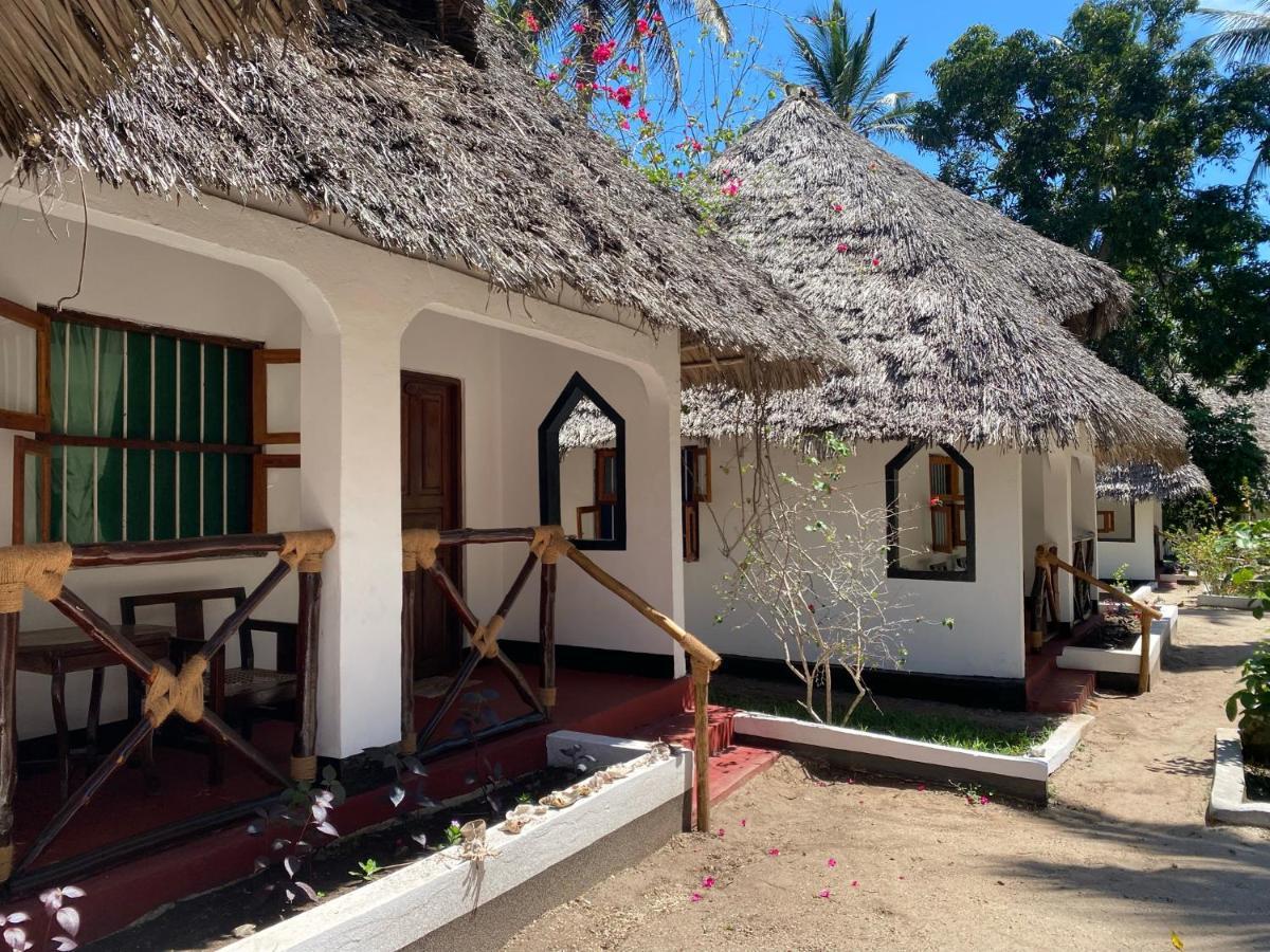 Menai Bay Beach Bungalows Unguja Ukuu Екстер'єр фото