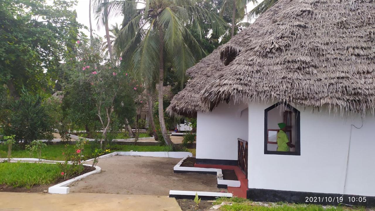 Menai Bay Beach Bungalows Unguja Ukuu Екстер'єр фото