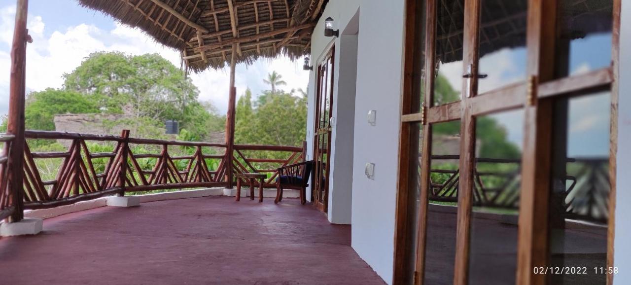 Menai Bay Beach Bungalows Unguja Ukuu Екстер'єр фото