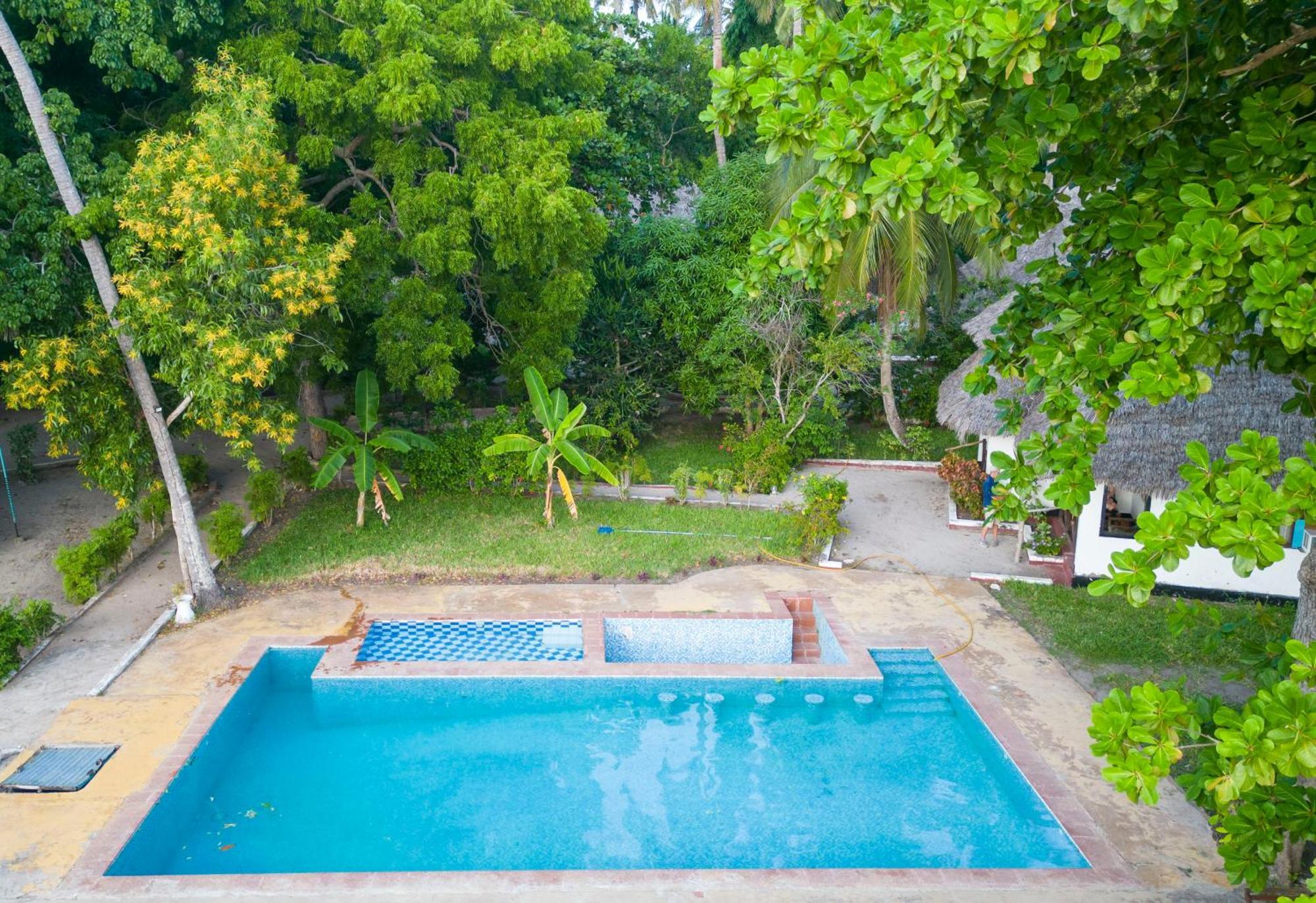 Menai Bay Beach Bungalows Unguja Ukuu Екстер'єр фото