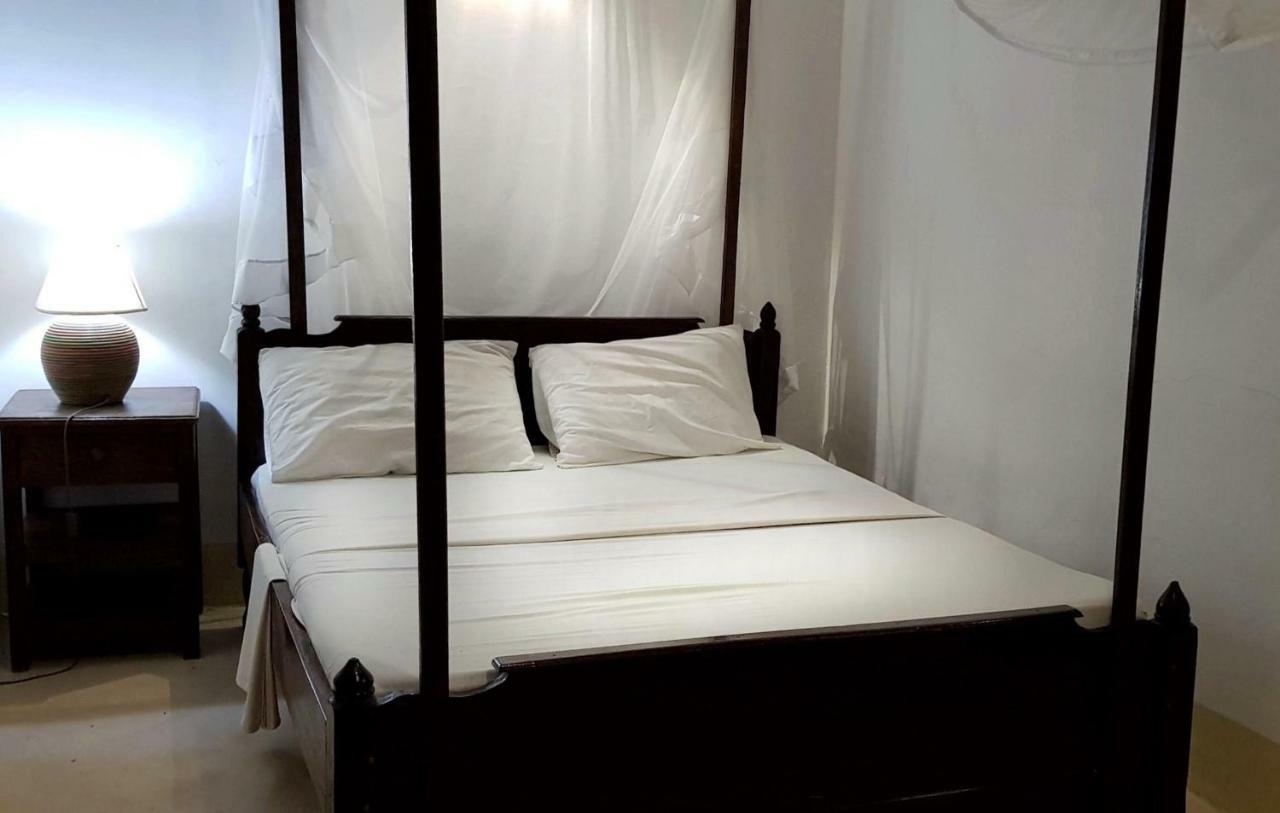 Menai Bay Beach Bungalows Unguja Ukuu Екстер'єр фото