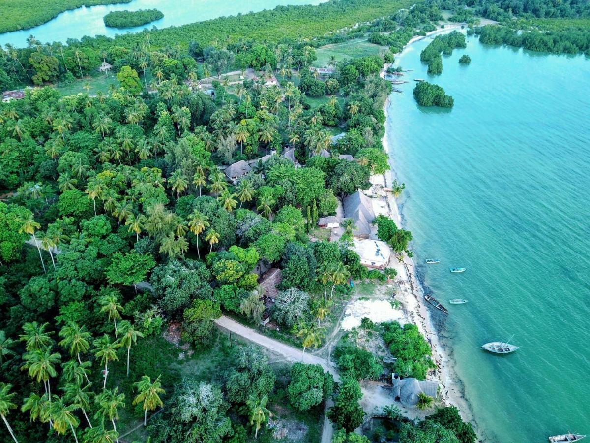 Menai Bay Beach Bungalows Unguja Ukuu Екстер'єр фото